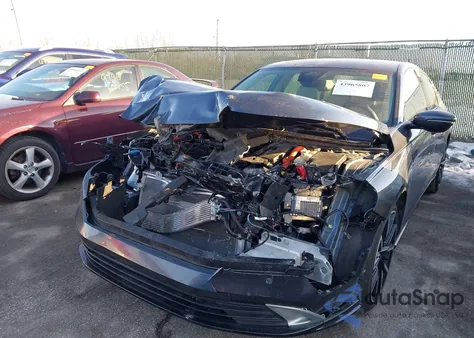 2024 Honda Accord Hybrid Touring из США, поврежденный, VIN 1HGCY2F80RA069973